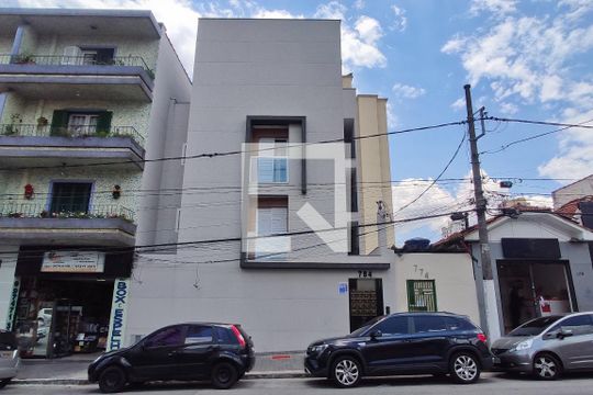 Fachada + placa de apartamento para alugar com 2 quartos, 44m² em Santana, São Paulo