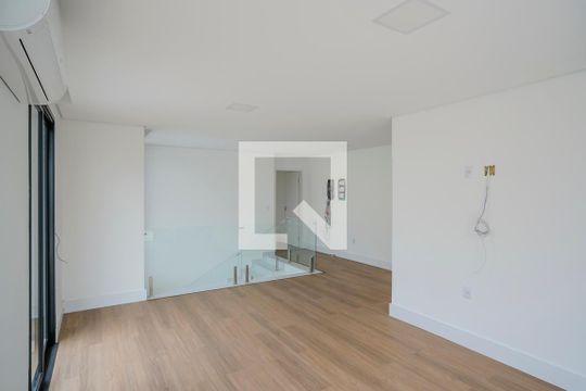Sala 2 de casa de condomínio à venda com 5 quartos, 800m² em Cerâmica, São Caetano do Sul