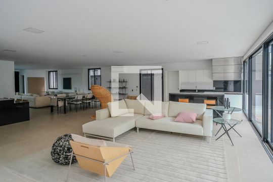 Sala de casa de condomínio à venda com 5 quartos, 800m² em Cerâmica, São Caetano do Sul