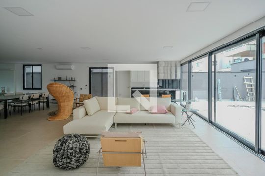 Casa de Condomínio à venda com 5 quartos, 800m² em Cerâmica, São Caetano do Sul