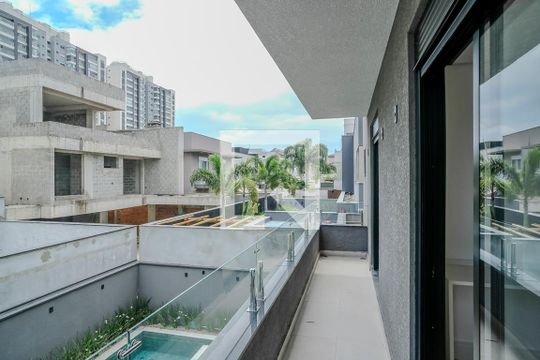 Varanda suítes 2 e 3 de casa de condomínio à venda com 5 quartos, 800m² em Cerâmica, São Caetano do Sul