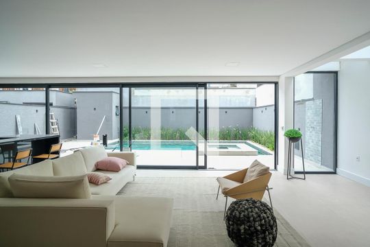 Sala de casa de condomínio à venda com 5 quartos, 800m² em Cerâmica, São Caetano do Sul
