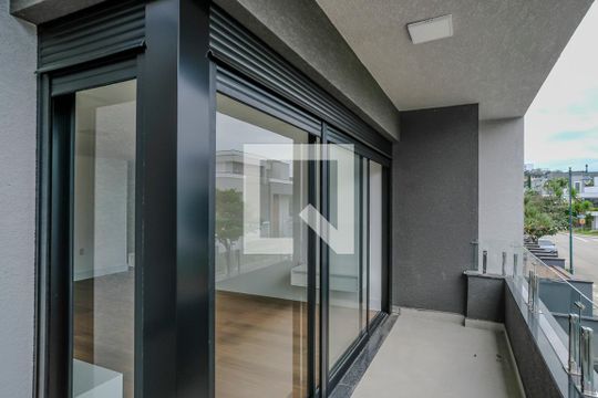 Varanda suíte 1 de casa de condomínio à venda com 5 quartos, 800m² em Cerâmica, São Caetano do Sul