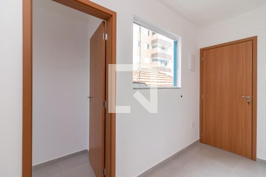 Corredor de Entrada de apartamento para alugar com 2 quartos, 45m² em Vila Dom Pedro Ii, São Paulo