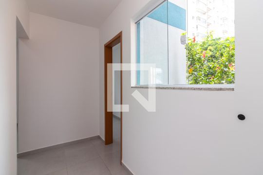 Corredor de Entrada de apartamento para alugar com 2 quartos, 45m² em Vila Dom Pedro Ii, São Paulo