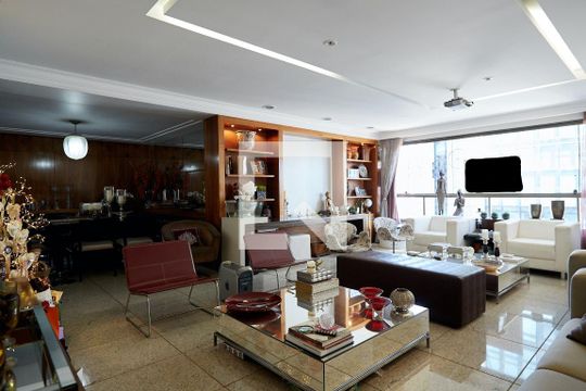 Apartamento à venda com 4 quartos, 165m² em Funcionários, Belo Horizonte