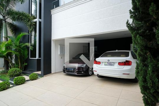 Garagem de casa de condomínio à venda com 3 quartos, 420m² em Cerâmica, São Caetano do Sul