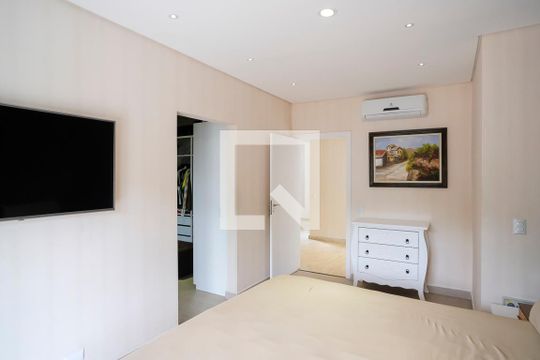 Suíte 1 de casa de condomínio à venda com 3 quartos, 420m² em Cerâmica, São Caetano do Sul