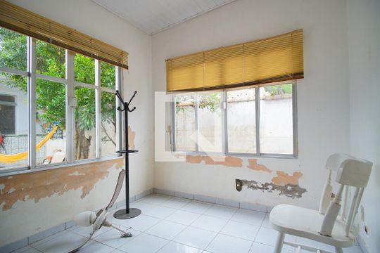 Quarto 4 de casa à venda com 5 quartos, 152m² em São João, Porto Alegre