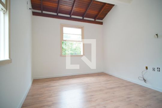 Quarto 1 de casa à venda com 5 quartos, 152m² em São João, Porto Alegre