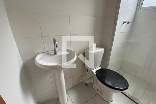 Banheiro de apartamento à venda com 2 quartos, 40m² em Rondônia, Novo Hamburgo