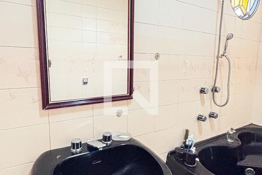 Banheiro da Suíte de casa para alugar com 3 quartos, 280m² em Parque Novo Oratório, Santo André