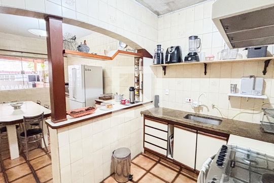Cozinha de casa para alugar com 3 quartos, 280m² em Parque Novo Oratório, Santo André