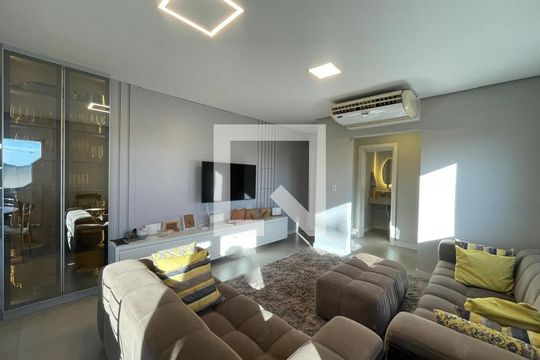 Sala de casa à venda com 3 quartos, 183m² em Cristo Rei, São Leopoldo