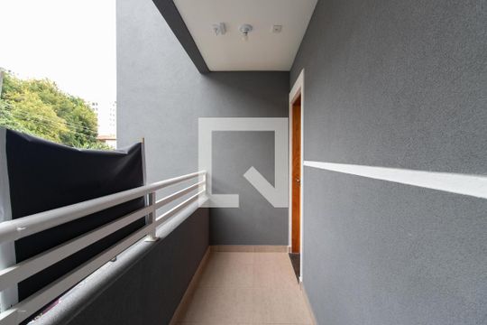 Entrada de apartamento para alugar com 2 quartos, 48m² em Vila Mazzei, São Paulo