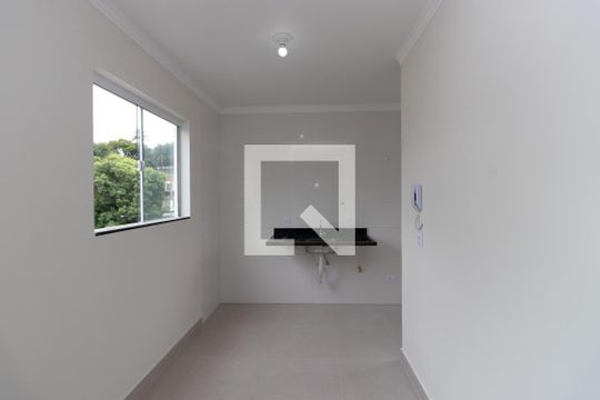 Cozinha de apartamento para alugar com 2 quartos, 48m² em Vila Mazzei, São Paulo