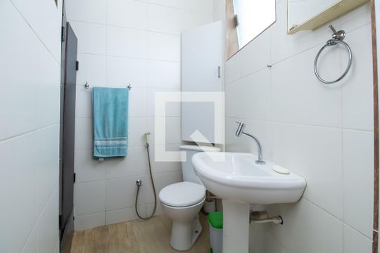 Banheiro da Suíte de apartamento à venda com 5 quartos, 150m² em Floresta, Belo Horizonte
