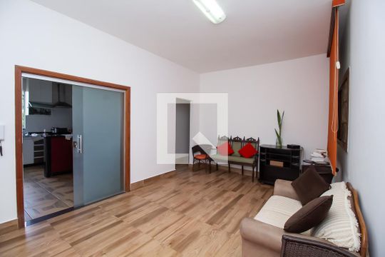 Apartamento à venda com 5 quartos, 150m² em Floresta, Belo Horizonte