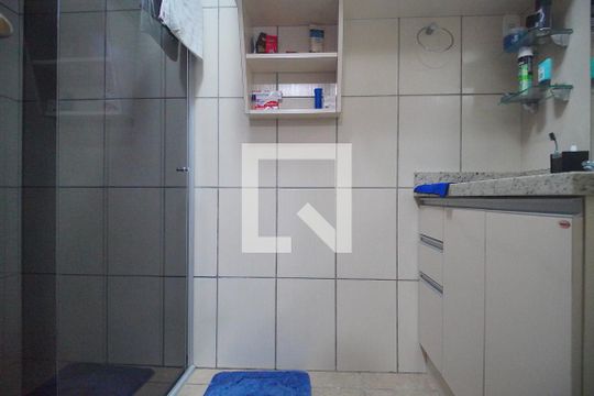 Banheiro de casa à venda com 2 quartos, 109m² em São José, Novo Hamburgo