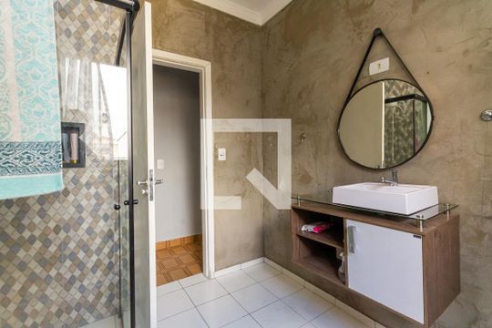 Banheiro 2 de casa à venda com 5 quartos, 317m² em Vila Carrão, São Paulo