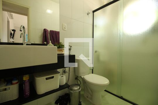 Banheiro de apartamento à venda com 4 quartos, 181m² em Cidade Nova, Belo Horizonte