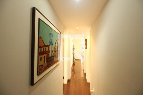 Corredor de apartamento à venda com 4 quartos, 181m² em Cidade Nova, Belo Horizonte