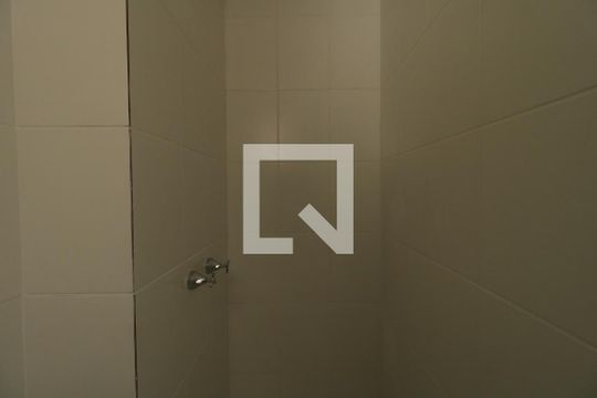 Banheiro da Suíte de apartamento à venda com 2 quartos, 57m² em Jardim Bela Vista, Santo André