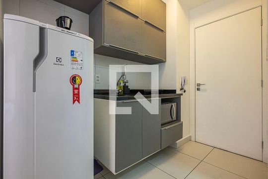 Studio de kitnet/studio para alugar com 1 quarto, 24m² em Vila Madalena, São Paulo