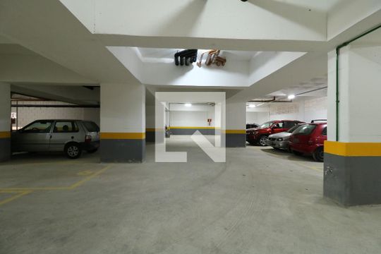 Garagem de apartamento à venda com 2 quartos, 57m² em Jardim Bela Vista, Santo André