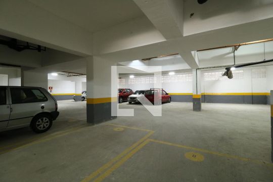 Garagem de apartamento à venda com 2 quartos, 57m² em Jardim Bela Vista, Santo André