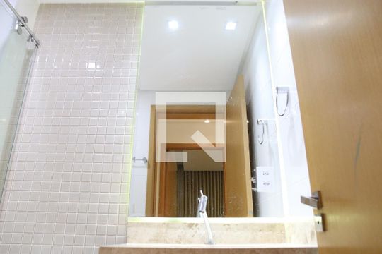 Banheiro de apartamento para alugar com 3 quartos, 76m² em Jardim Goiás, Goiânia