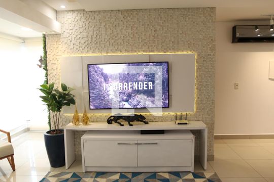 Sala de apartamento para alugar com 3 quartos, 76m² em Jardim Goiás, Goiânia
