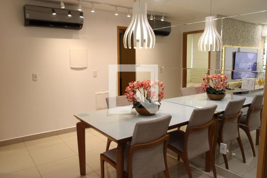 Sala de apartamento para alugar com 3 quartos, 76m² em Jardim Goiás, Goiânia