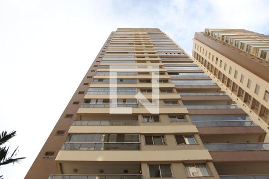 Fachada de apartamento para alugar com 3 quartos, 76m² em Jardim Goiás, Goiânia