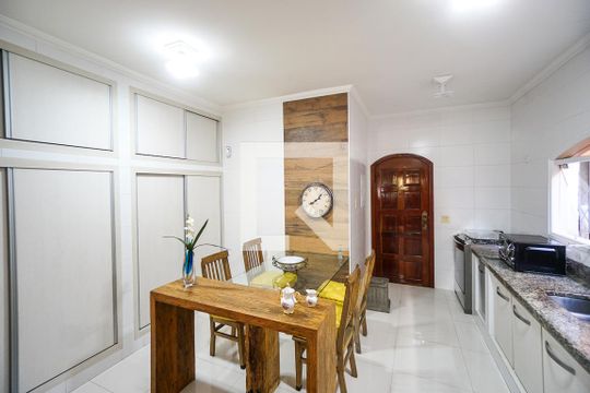 Cozinha de casa à venda com 5 quartos, 450m² em Vila Carrão, São Paulo