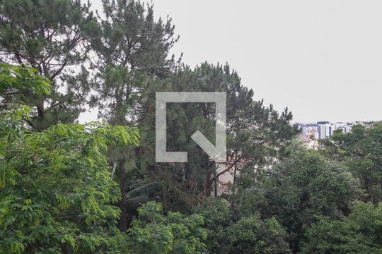 vista de kitnet/studio para alugar com 1 quarto, 32m² em Vila Ema, São Paulo