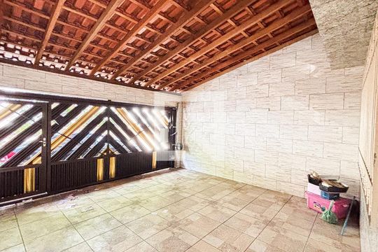 Garagem de casa à venda com 3 quartos, 175m² em Parque Capuava, Santo André