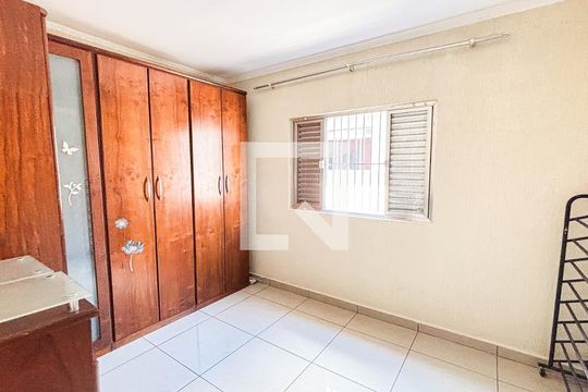 Quarto de casa à venda com 3 quartos, 175m² em Parque Capuava, Santo André