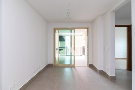 Sala de Estar de apartamento à venda com 2 quartos, 75m² em Jardim São Paulo, São Paulo