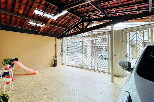 Garagem de casa à venda com 3 quartos, 172m² em Jardim do Papai, Guarulhos