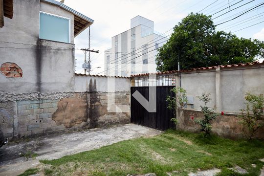 Área comum de casa à venda com 4 quartos, 360m² em Eymard, Belo Horizonte