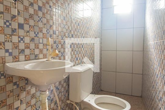 Banheiro de casa para alugar com 1 quarto, 50m² em Campo Grande, Rio de Janeiro