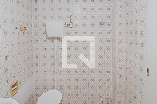Banheiro de apartamento para alugar com 3 quartos, 65m² em Rio Branco, São Leopoldo