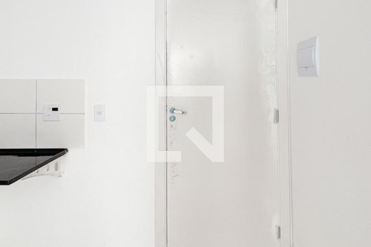Entrada  de apartamento para alugar com 2 quartos, 34m² em Parque Bristol, São Bernardo do Campo