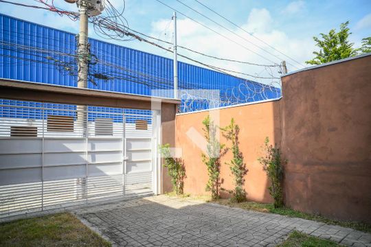 Garagem de casa à venda com 3 quartos, 200m² em Vila Marte, São Paulo