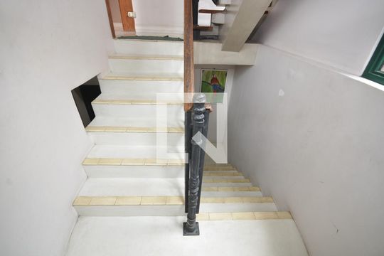 Escada de Acesso a Garagem de casa à venda com 4 quartos, 378m² em Vila Paiva, São Paulo