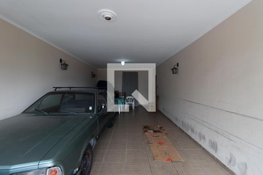 Garagem de casa à venda com 5 quartos, 300m² em Tremembé, São Paulo