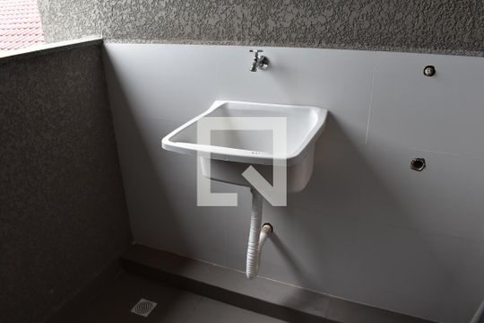 Área de serviço de kitnet/studio para alugar com 1 quarto, 33m² em Portão, Curitiba