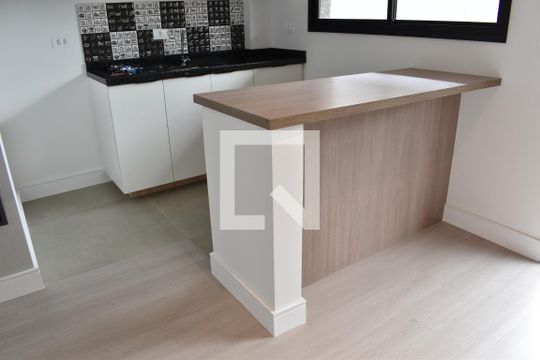 Sala/Cozinha de kitnet/studio para alugar com 1 quarto, 33m² em Portão, Curitiba