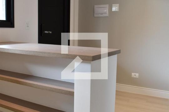 Sala/Cozinha de kitnet/studio para alugar com 1 quarto, 33m² em Portão, Curitiba
